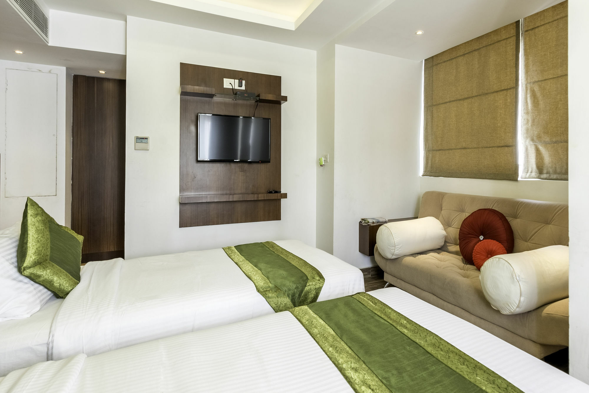 Treebo Trend J'S Five Two Boutique Otel Chennai Dış mekan fotoğraf