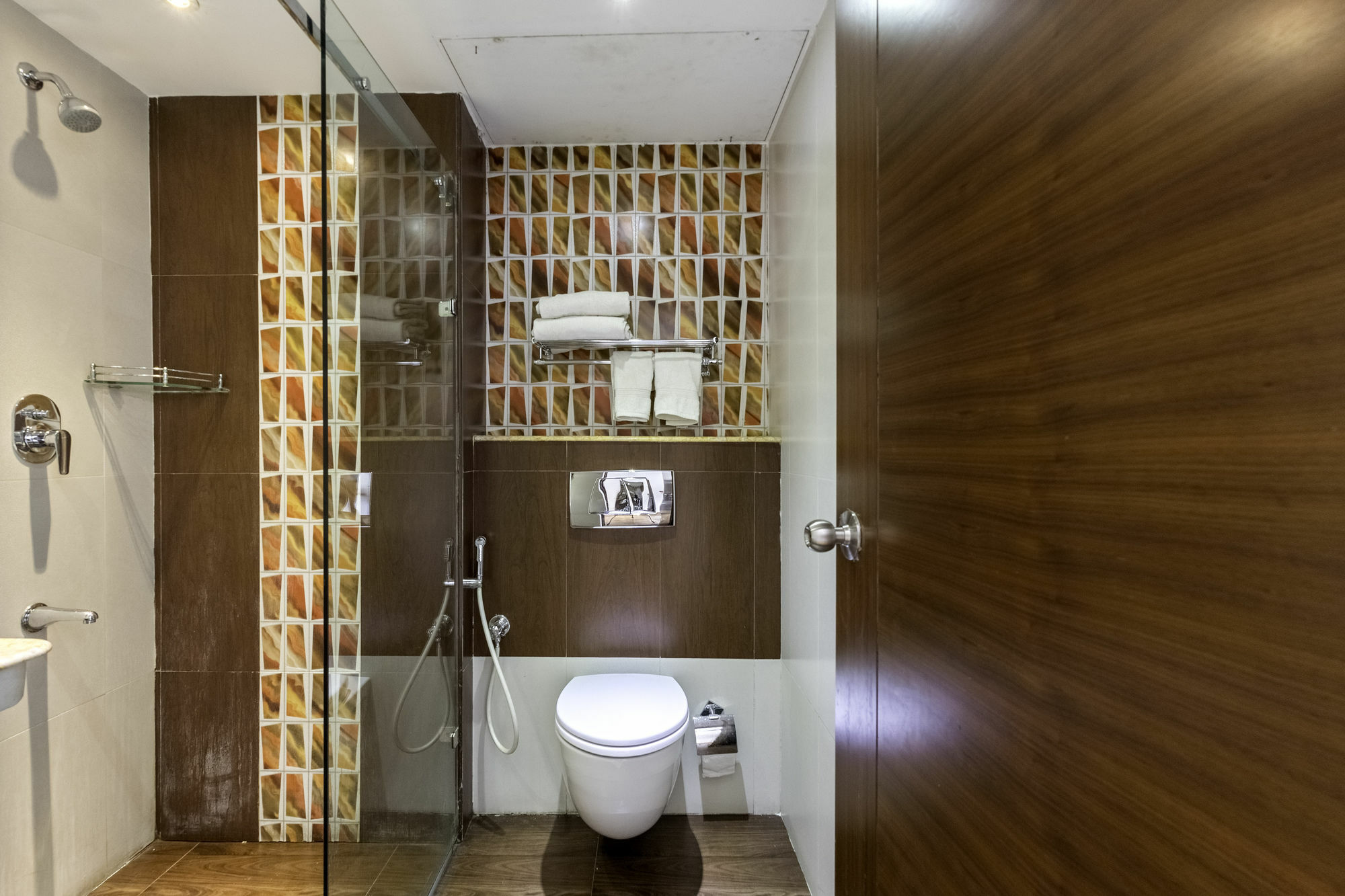 Treebo Trend J'S Five Two Boutique Otel Chennai Dış mekan fotoğraf