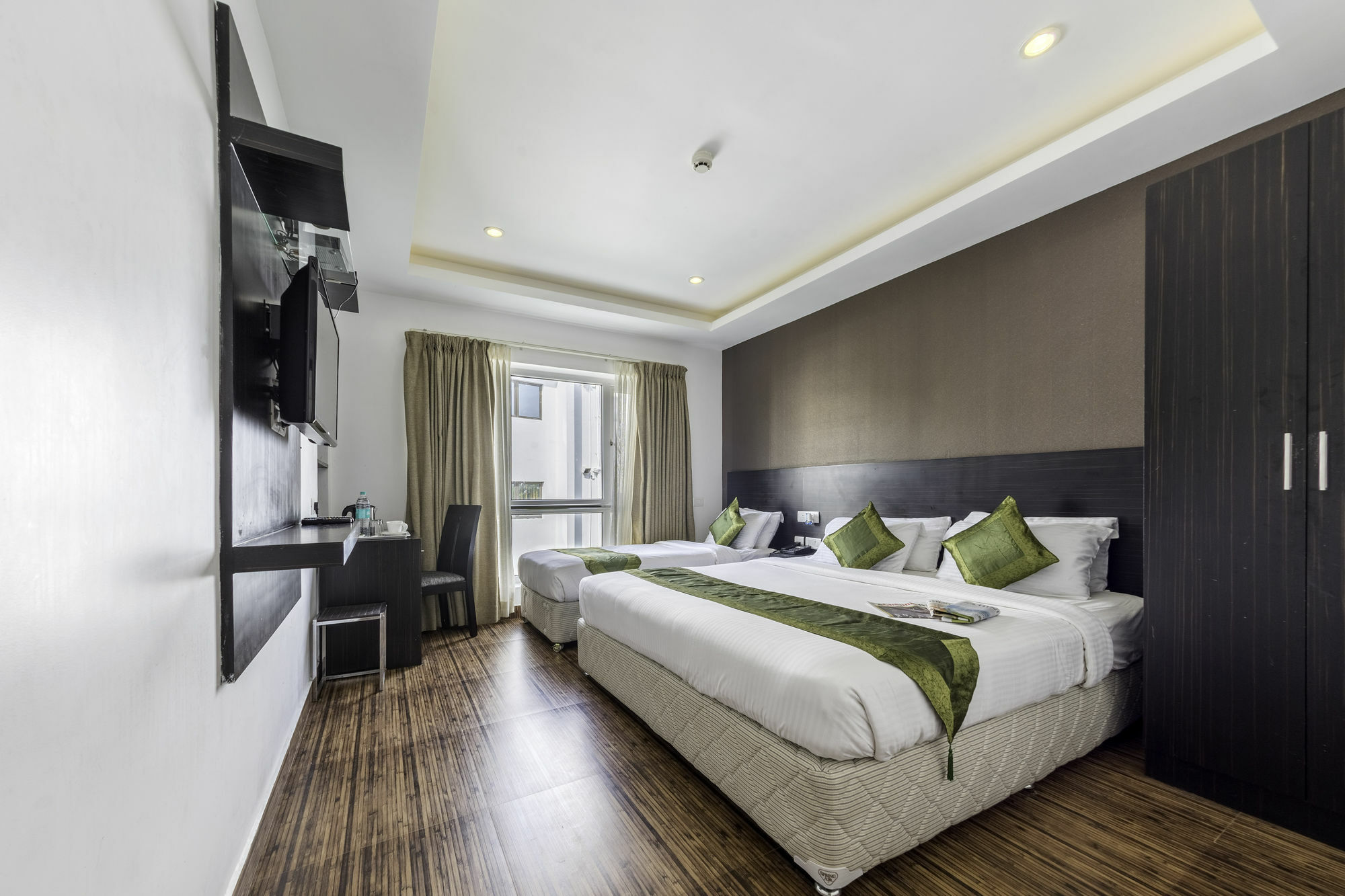 Treebo Trend J'S Five Two Boutique Otel Chennai Dış mekan fotoğraf